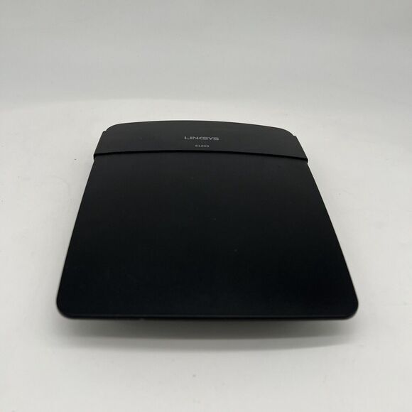 Linksys E1200 300 Mbps 4-Port 10/100 Wireless N Router - Picture 1 of 7